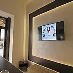 מלון Charter